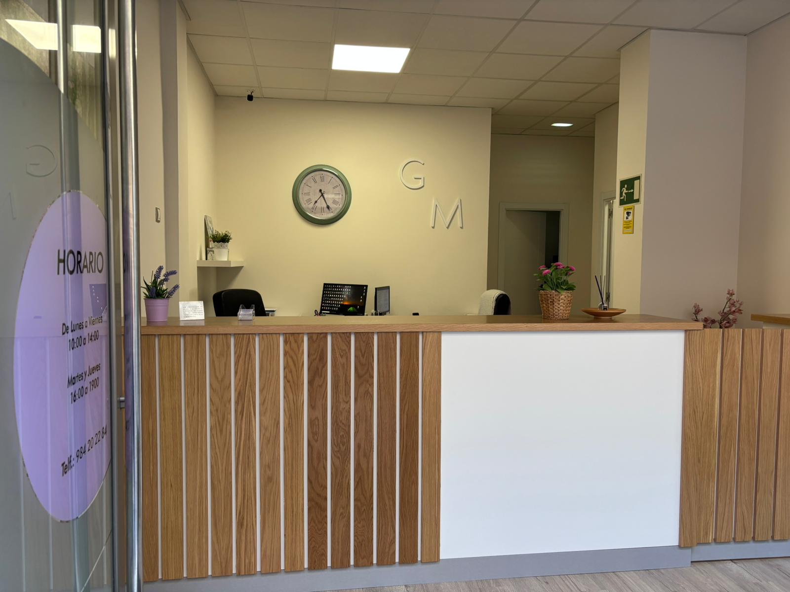 imagen home abogadas y administradoras de fincas en Mieres